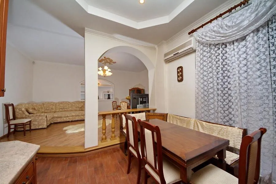 קייב Apartments On Besarabka 0*,  אוקראינה