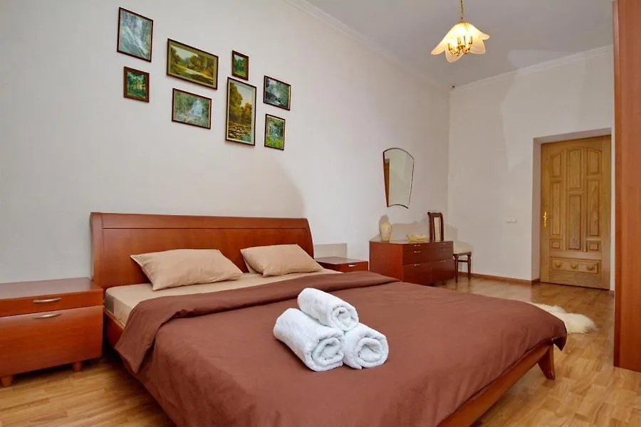 Apartments On Besarabka Kiev