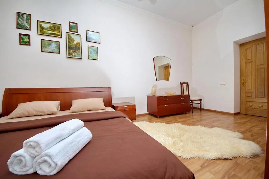 Apartments On Besarabka Kiev