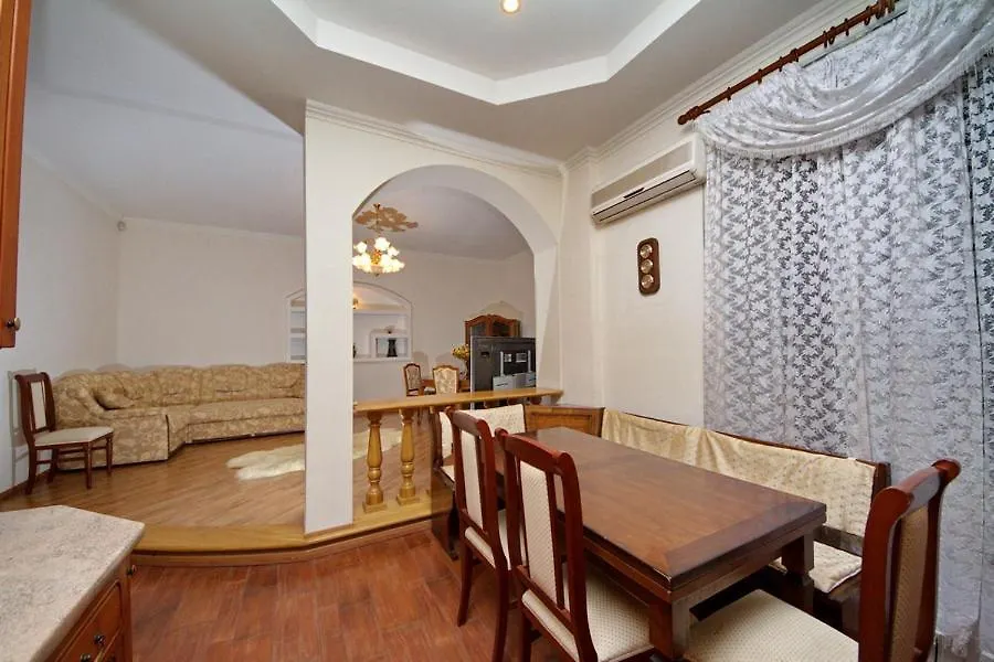 Apartments On Besarabka Kiev Ukrayna