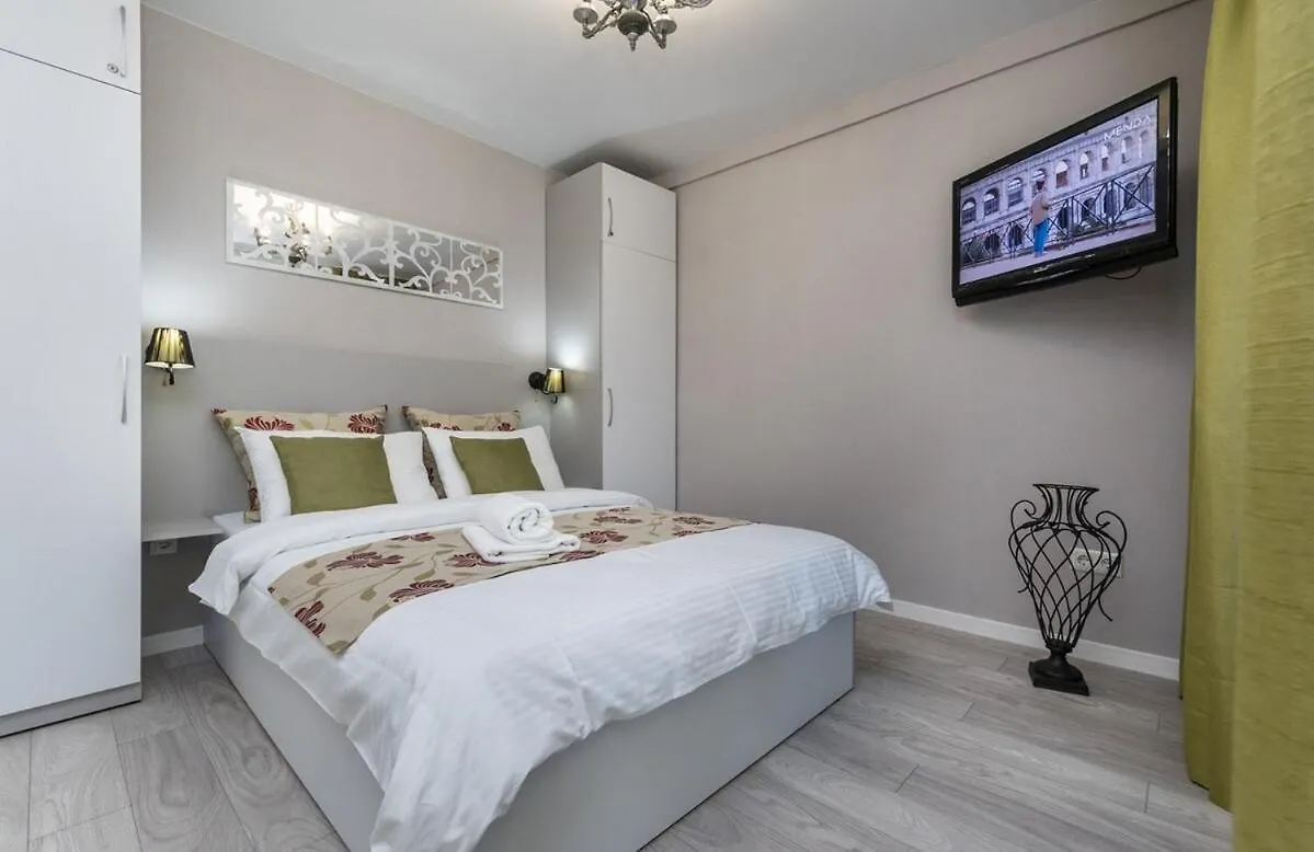 Apartments On Besarabka Kiev